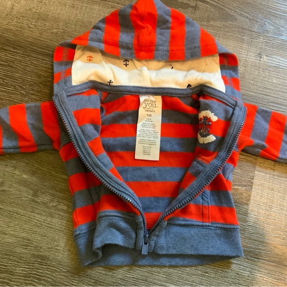 ⭐️ 5 for $15 Newborn Hoodie - Picture 3 of 4